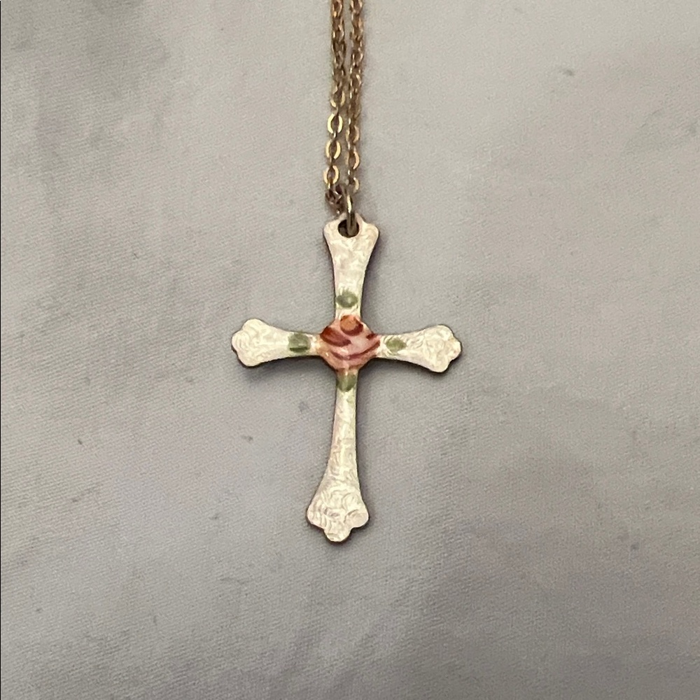 Elegant Gold and Pink Cross Pendant Necklace